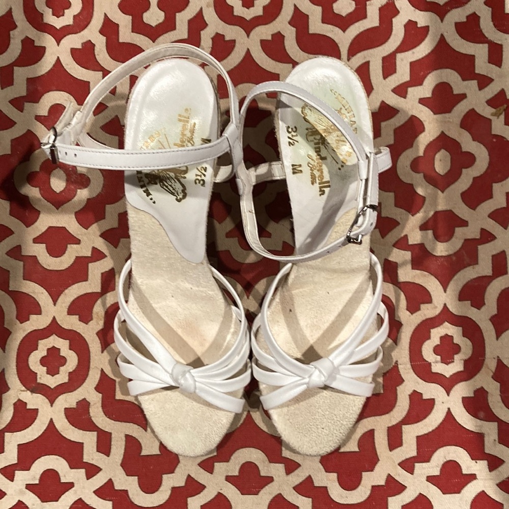 VNTG Miniatures by Cinderella of Boston, White Sandals with 3” heels, Sz 3 1/2 M
